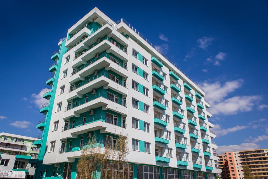 Oasis By The Sea - Summerland Apartment Mamaia Esterno foto