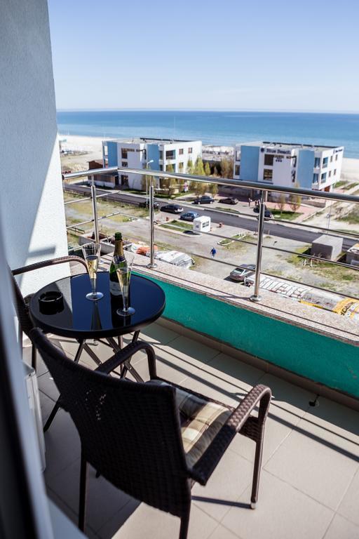 Oasis By The Sea - Summerland Apartment Mamaia Esterno foto