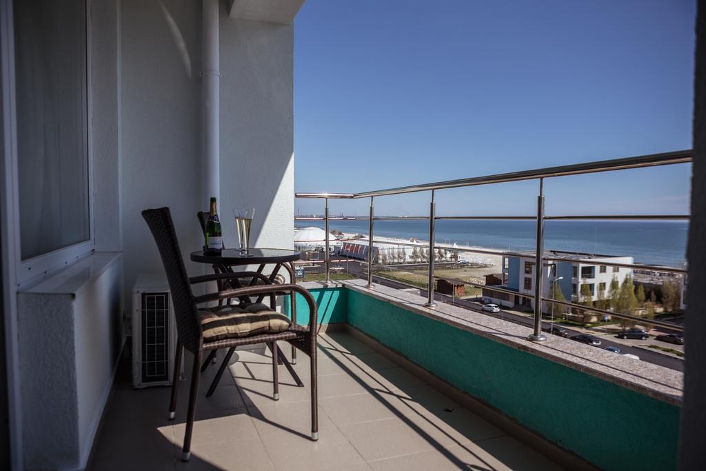 Oasis By The Sea - Summerland Apartment Mamaia Esterno foto