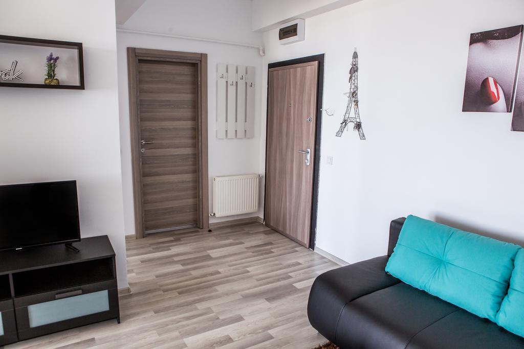 Oasis By The Sea - Summerland Apartment Mamaia Esterno foto