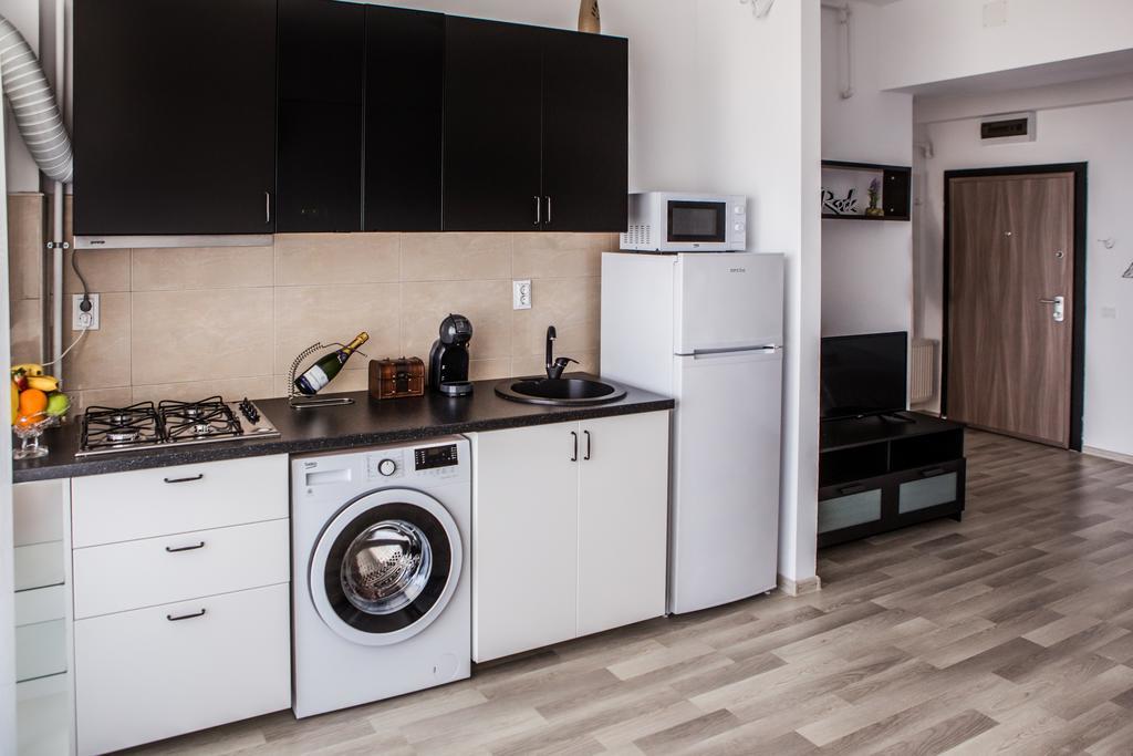 Oasis By The Sea - Summerland Apartment Mamaia Esterno foto