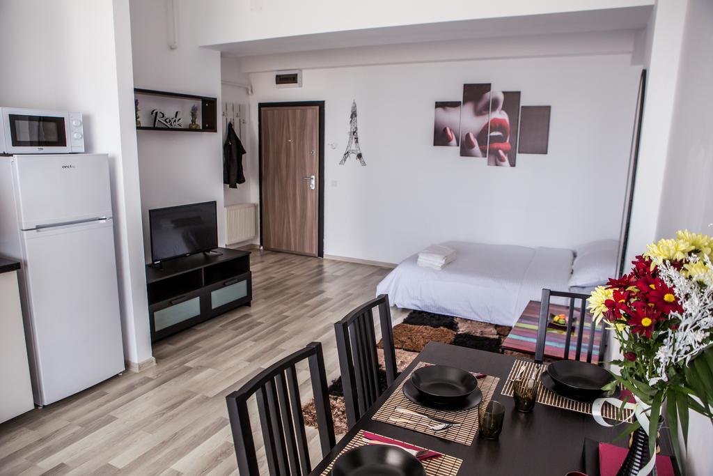 Oasis By The Sea - Summerland Apartment Mamaia Esterno foto